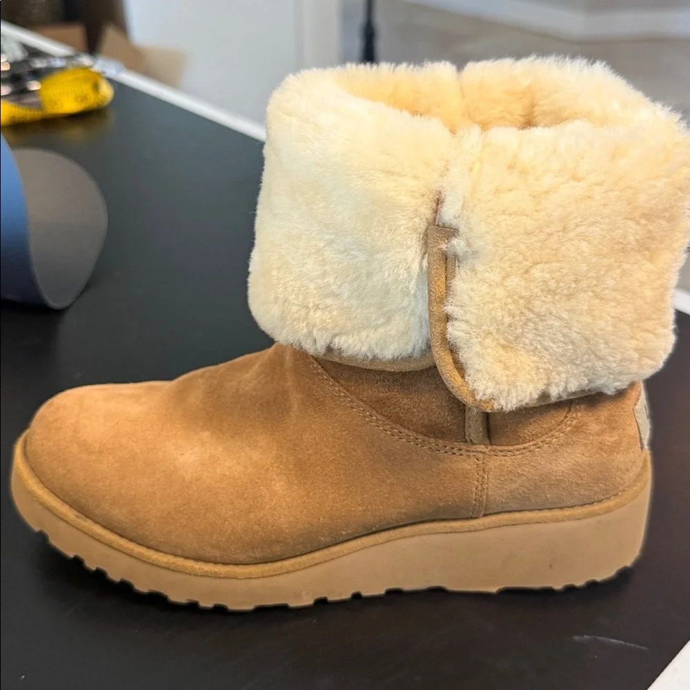 UGG Classic Tall Boots Chestnut Suede Sheepskin Women’s Size 6 NWOB Cozy Winter